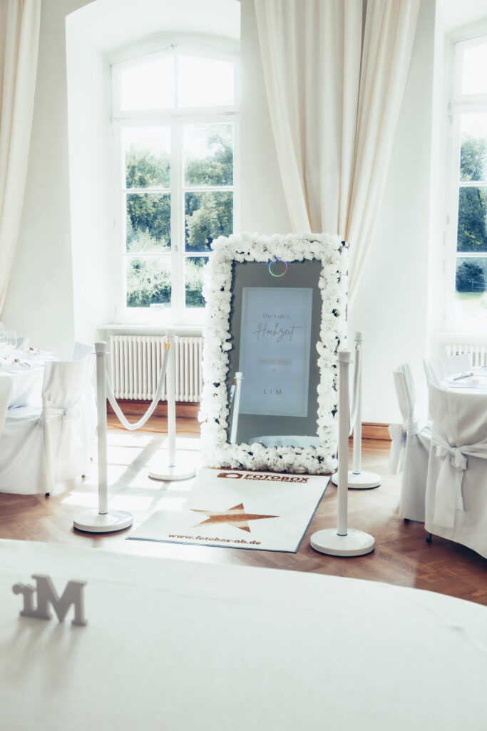 Luxus-Fotospiegel für Ihre Hochzeit – Rahmen in Silber, Weiß, Gold-Barock oder mit Blumen